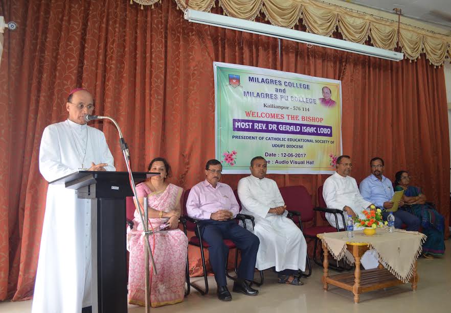 Pastoral visit of Bishop to Milagres College, Kallianpur